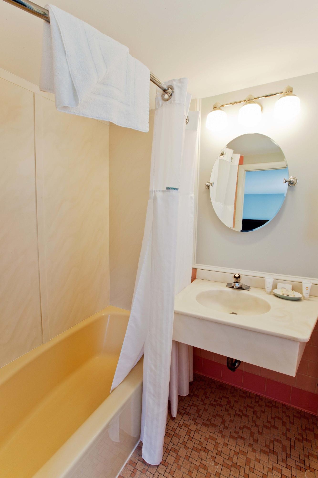 The Seaglass Inn & Spa Provincetown Eksteriør billede